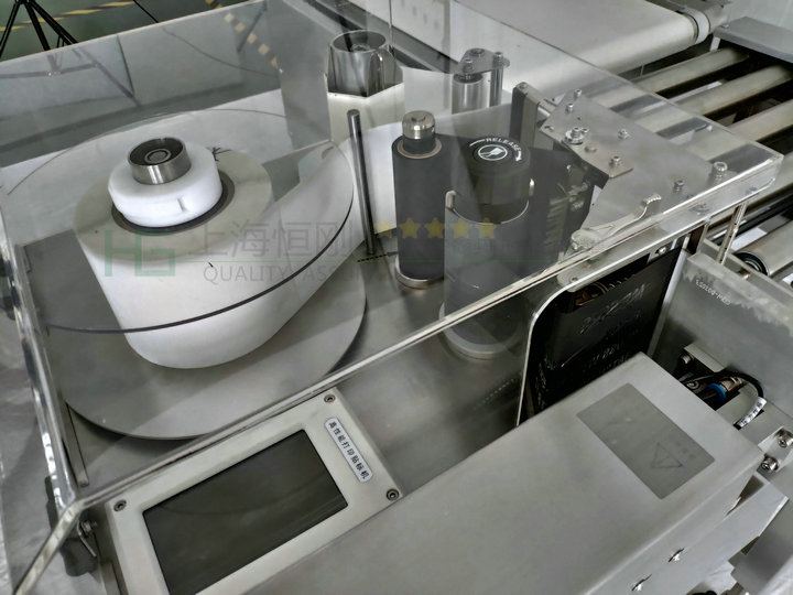 貼標機.jpg 貼標機.jpg